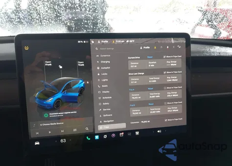 2023 Tesla Model Y Performance Dual Motor All-Wheel Drive z USA, uszkodzony, nr VIN 7SAYGDEF9PF709592